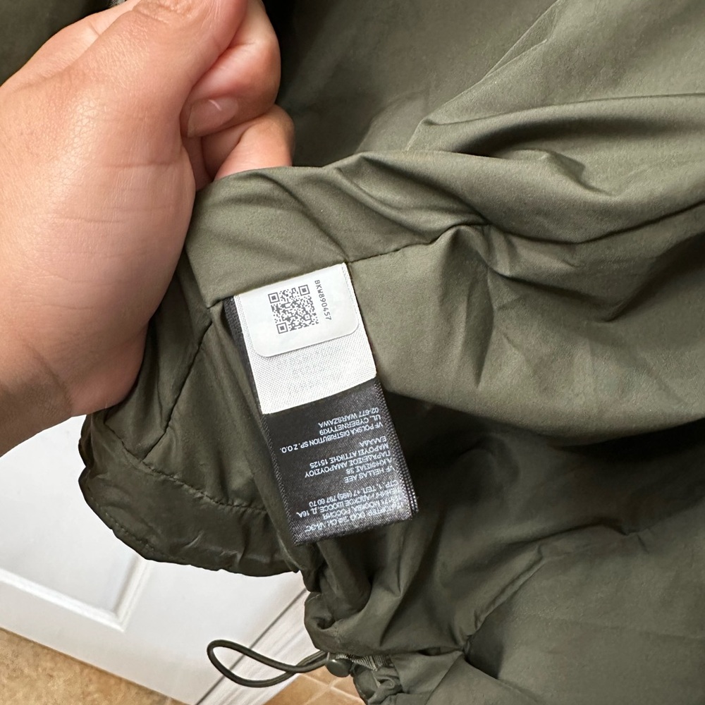 The North Face Olive Puffer Jacket - Picture 7 of 7